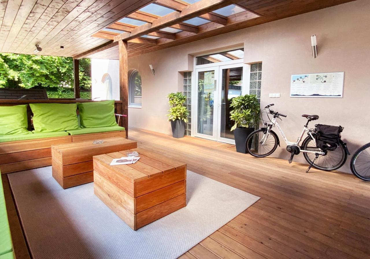 Topart Apartman I 발라톤페니베스 외부 사진