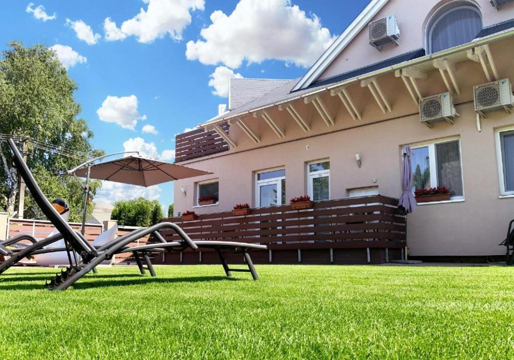 Topart Apartman I 발라톤페니베스 외부 사진