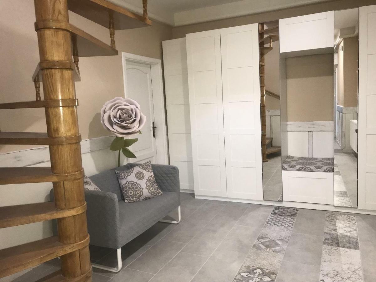 Topart Apartman I 발라톤페니베스 외부 사진