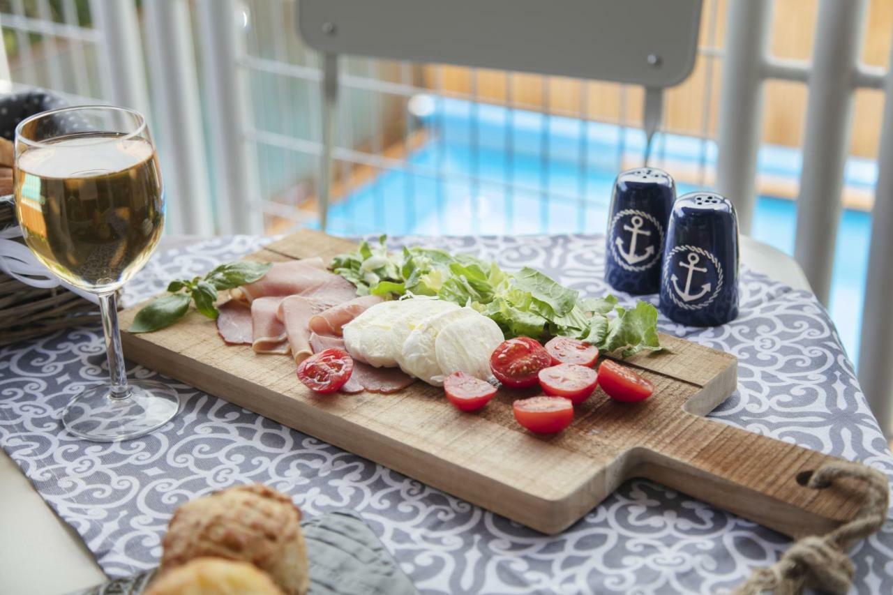 Topart Apartman I 발라톤페니베스 외부 사진